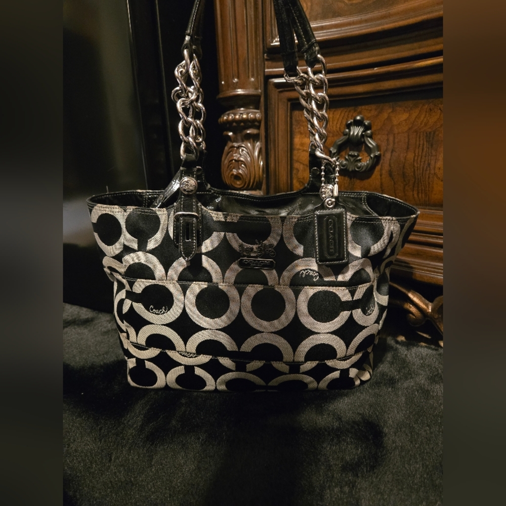 Coach Monochrome Circle Pattern Tote With Patent Leather